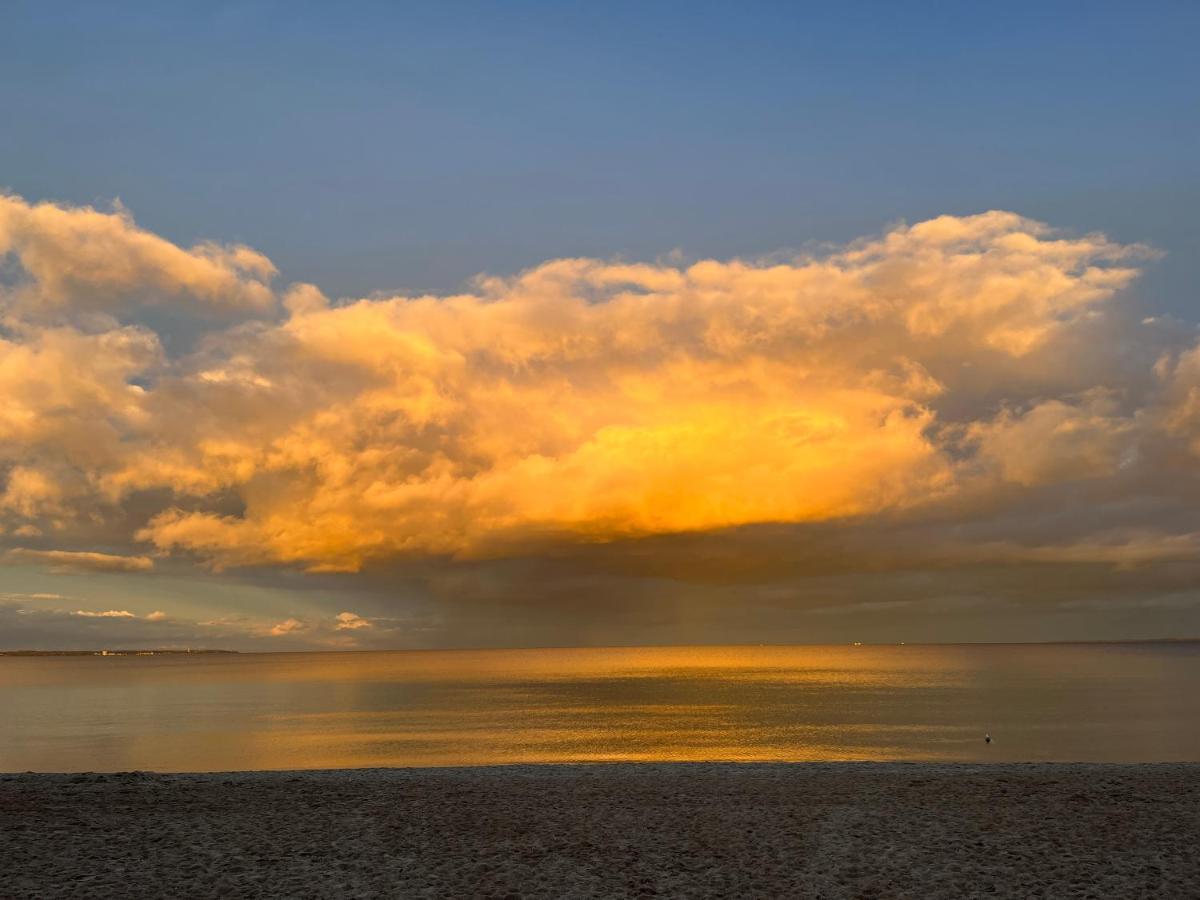 Ostsee Lodges Mit Wellnessbereich Timmendorfer Strand Exterior photo