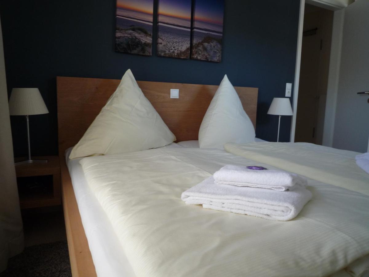 Ostsee Lodges Mit Wellnessbereich Timmendorfer Strand Exterior photo